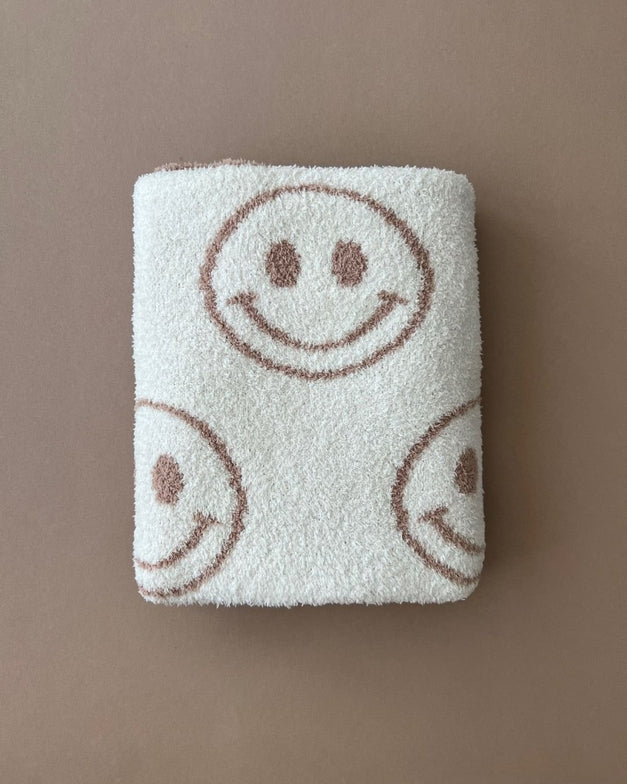 Fuzzy Blanket | Blush Smiley